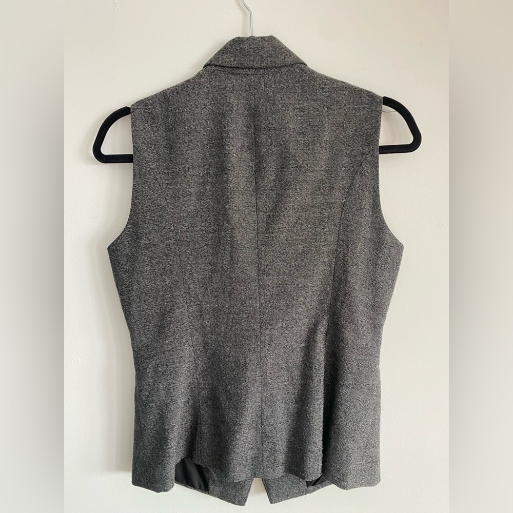 Le Chateau Gray Sleeveless Blazer Vest - Picture 2 of 5